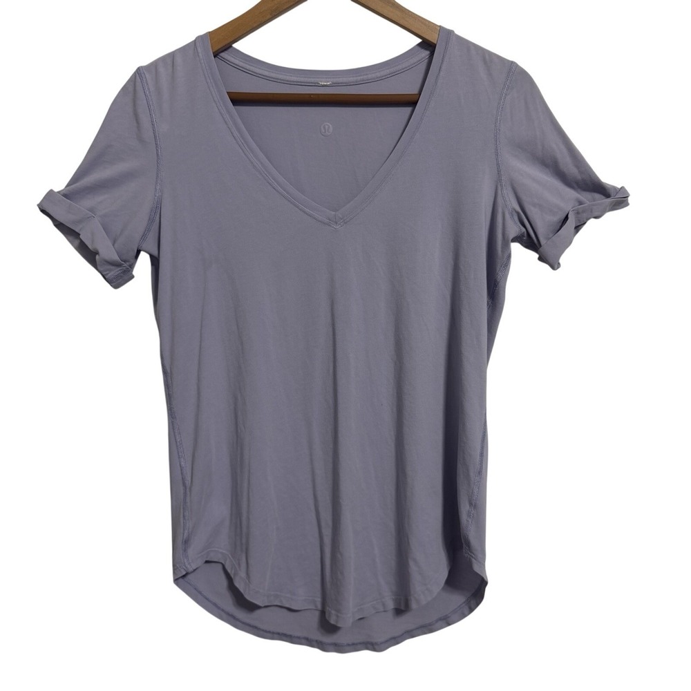 Lululemon Love Tee V-Neck Short Sleeve Shirt Purple Periwinkle Women Size 4-6